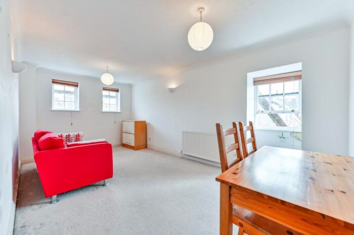 1 Bedroom Flat For Sale In Stapleton Hall Road, London, N4