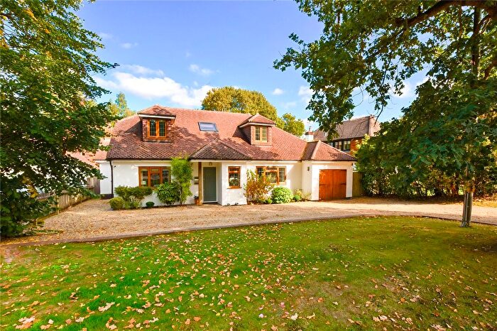 4 Bedroom Detached House For Sale In Wildwood Close, East Horsley, KT24