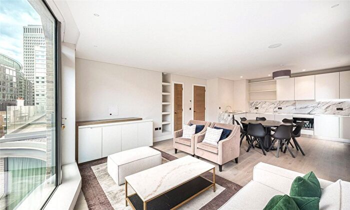 3 Bedroom Flat To Rent In Wilfred Street, London, SW1E