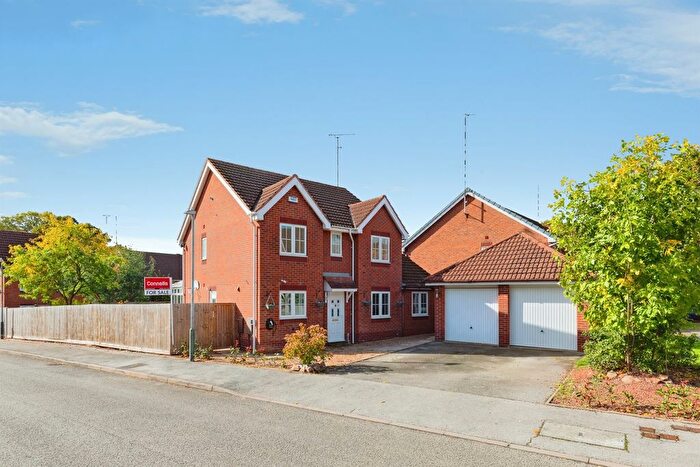 4 Bedroom Detached House For Sale In Tidmington Close, Hatton Park, Warwick, CV35