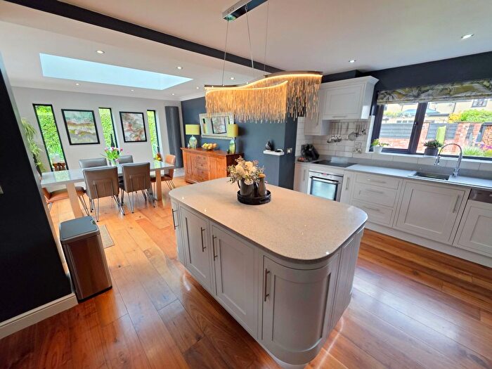 4 Bedroom Detached House For Sale In Thorpe In Balne, Doncaster, DN6