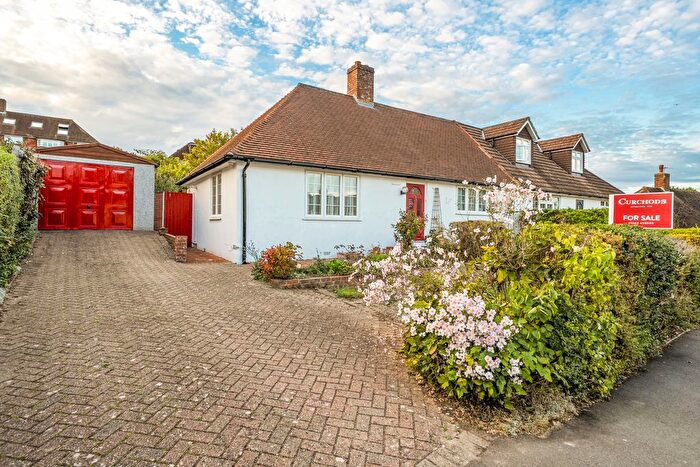 3 Bedroom Bungalow For Sale In Curling Vale, Guildford, GU2
