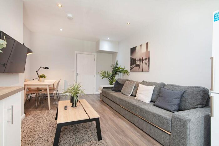 4 Bedroom Terraced House To Rent In Lamcote Street, Nottingham, NG2