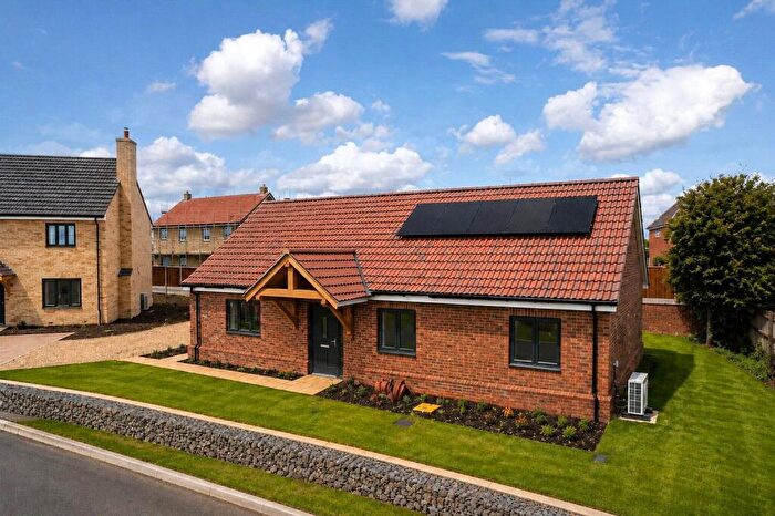 3 Bedroom Bungalow For Sale In Pye Close, Millstone Place, Newton Flotman, Norwich, NR15