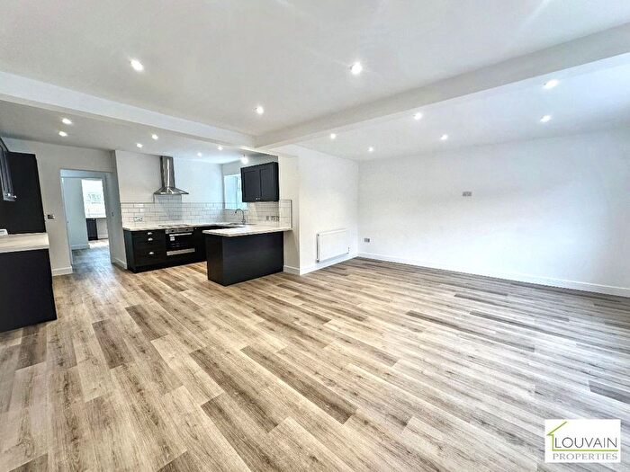4 Bedroom Detached House For Sale In Brynteg Crescent, Rhymney, NP22