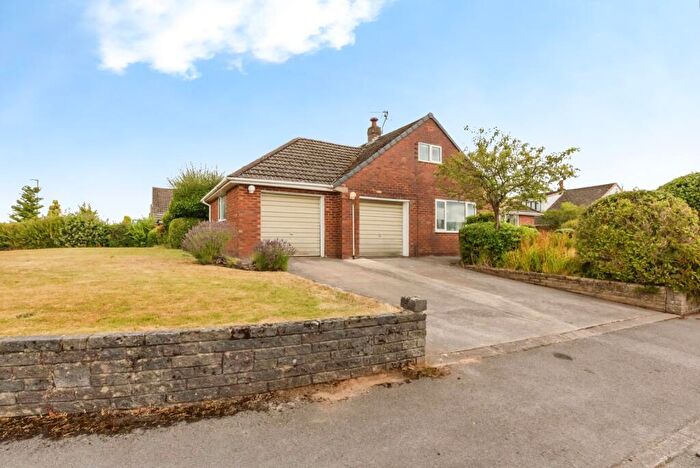 5 Bedroom Bungalow For Sale In Pexhill Drive, Macclesfield, Cheshire, SK10