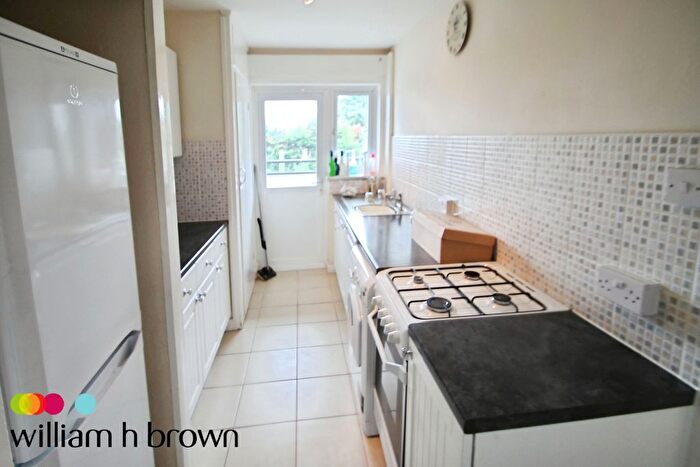 2 Bedroom Flat To Rent In Crammavill Street, Stifford Clays, Grays, RM16