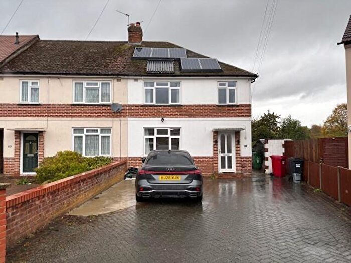 3 Bedroom End Of Terrace House To Rent In Blumfield Crescent, Burnham, Berkshire, SL1