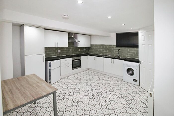 2 Bedroom Terraced House To Rent In Halifax Road, Bradford, BD6