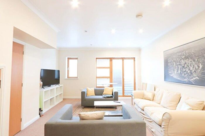 2 Bedroom Terraced House To Rent In Barton Road, Bristol, BS2