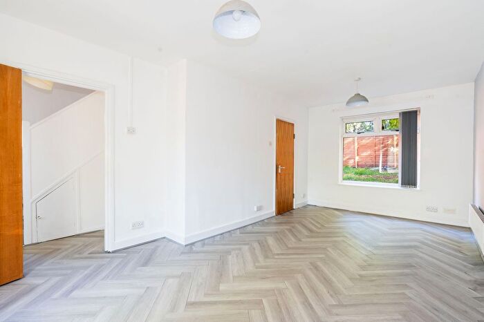 2 Bedroom Semi-Detached House To Rent In Sicey Avenue, Sheffield, S5