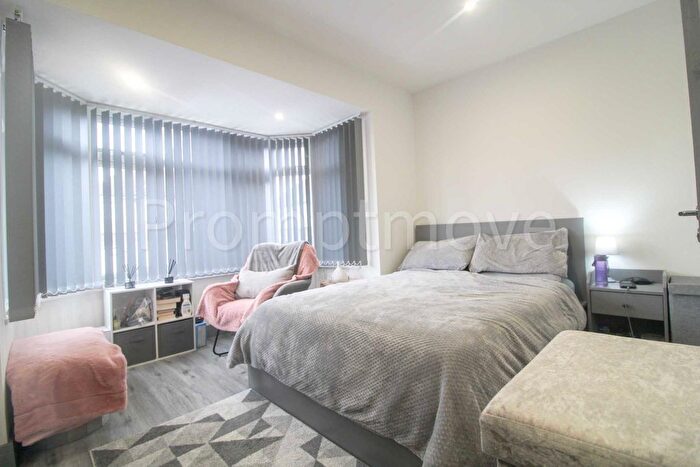 Property To Rent In Clevedon Road, Luton, LU2