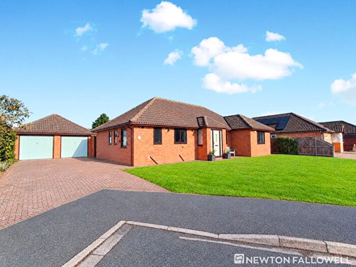 3 Bedroom Detached Bungalow For Sale In Barkston Close, Bourne, PE10