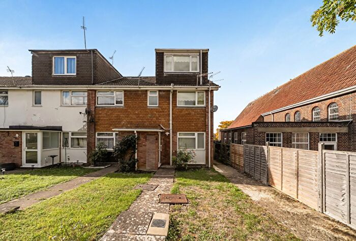 3 Bedroom End Of Terrace House For Sale In Lynn Close, Marston, Oxford, Oxfordshire, OX3