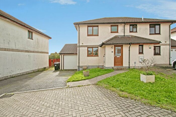 3 Bedroom Semi-Detached House For Sale In Parc Holland, Helston, Cornwall, TR13