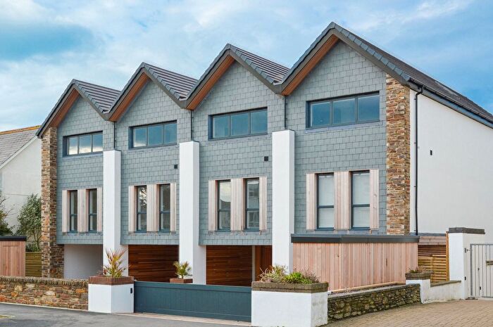 4 Bedroom End Of Terrace House To Rent In Pentire Avenue, Newquay, TR7