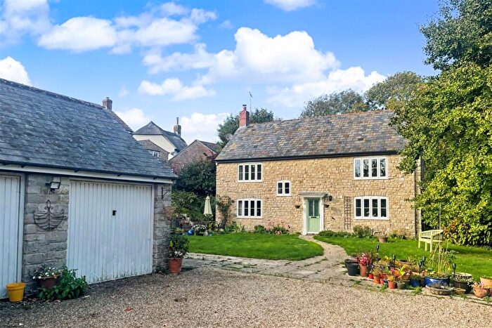 4 Bedroom Detached House For Sale In Chideock, DT6