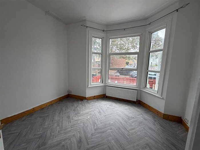 2 Bedroom Property To Rent In Maswell Park Crescent, Hounslow, TW3