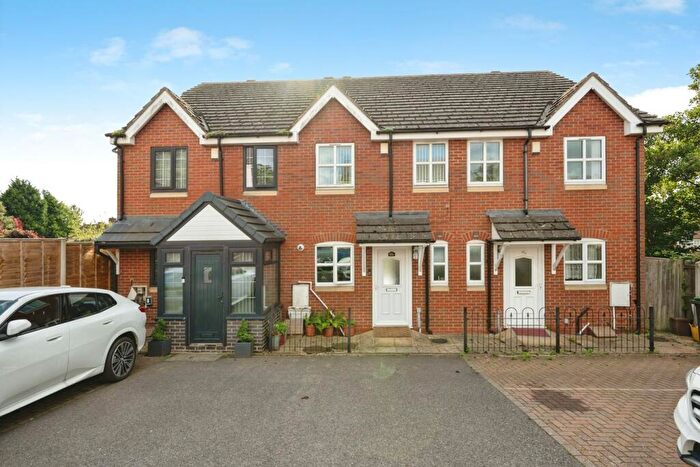 3 Bedroom Terraced House For Sale In Heath Lane, West Bromwich, B71