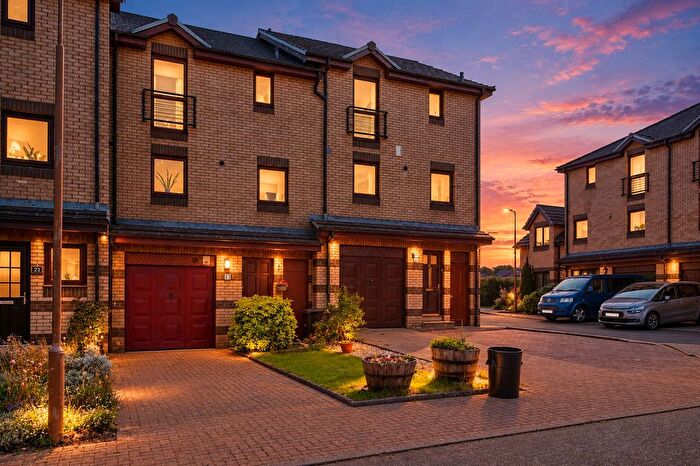 4 Bedroom Town House For Sale In Springfield Court, Linlithgow, EH49