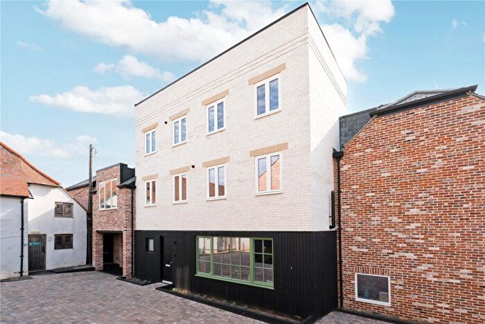 3 Bedroom House For Sale In Harts Yard, Farnham, GU9