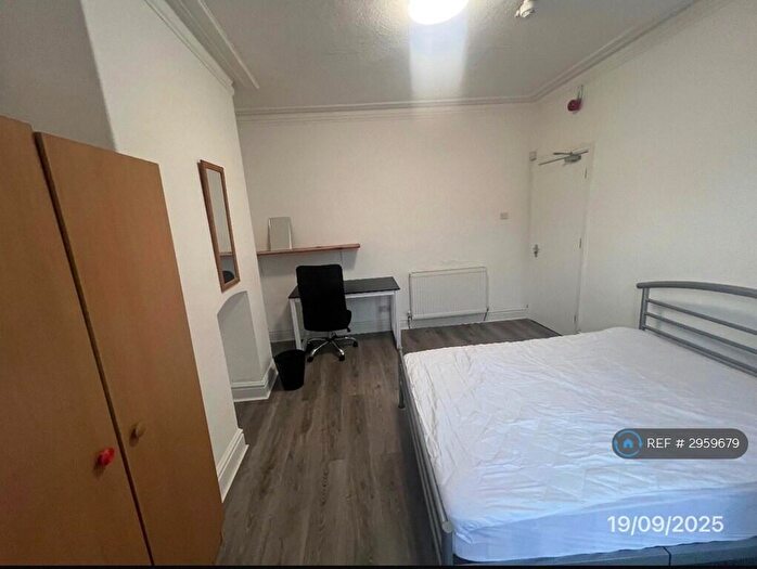 5 Bedroom Terraced House To Rent In Bed Student House, Manchester, M14
