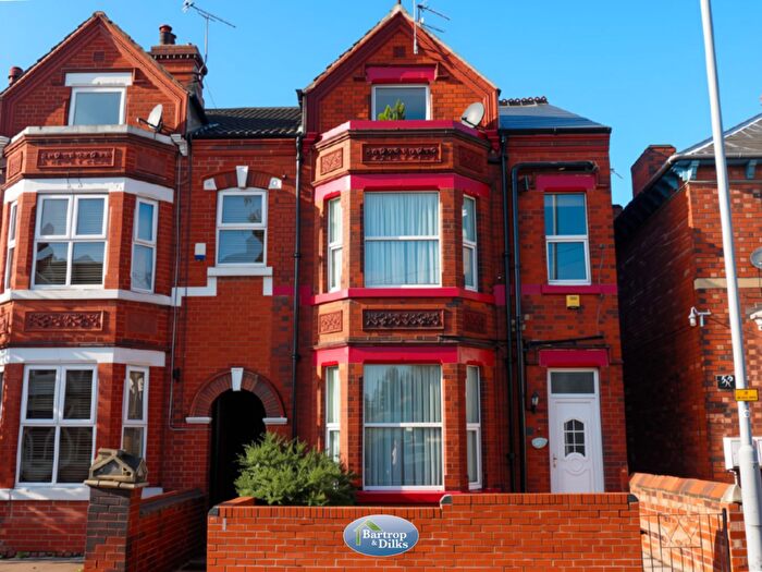 6 Bedroom Semi-Detached House For Sale In Carlton Road, Worksop, S80