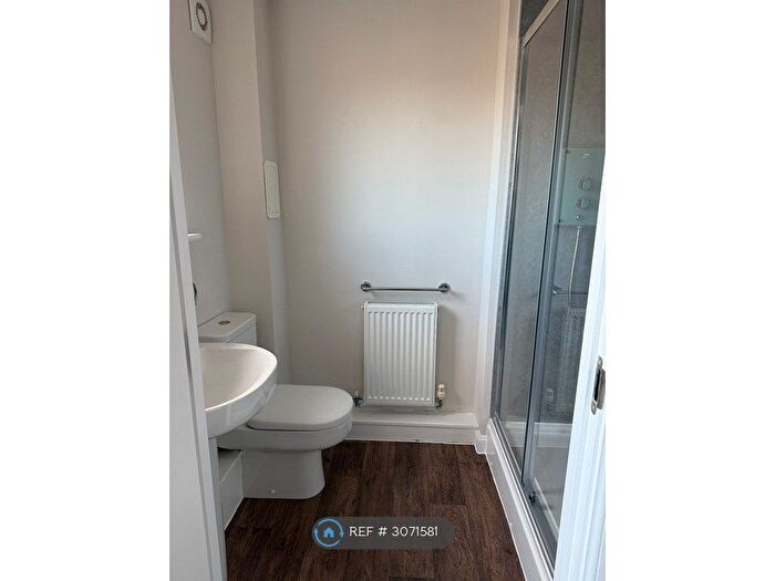 2 Bedroom Flat To Rent In Flaxmill Place, Edinburgh, EH6