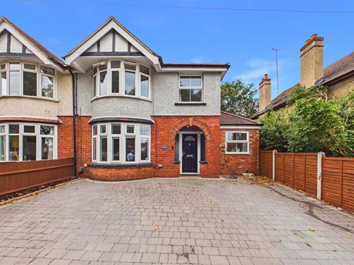 3 Bedroom Semi-Detached House For Sale In Denmark Road, Gloucester, GL1