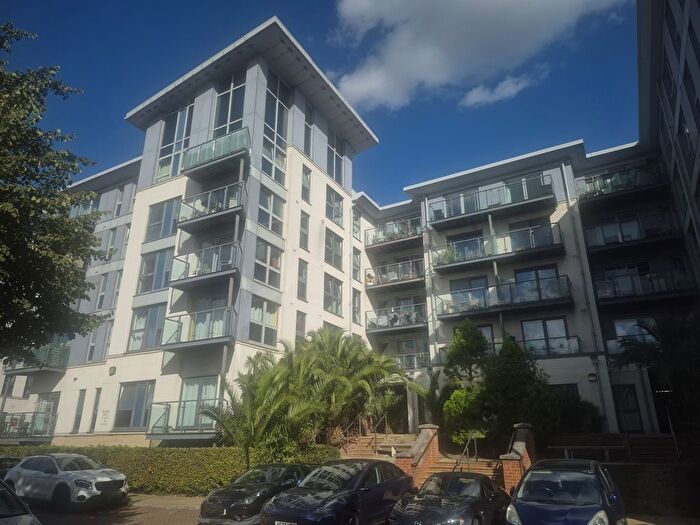 2 Bedroom Flat For Sale In , Mckenzie Court, Maidstone, Kent, ME14
