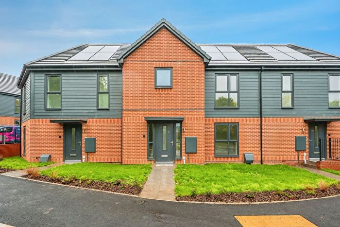 3 Bedroom End Of Terrace House For Sale In St Gregory's, Wolsey Close, Redditch, B98