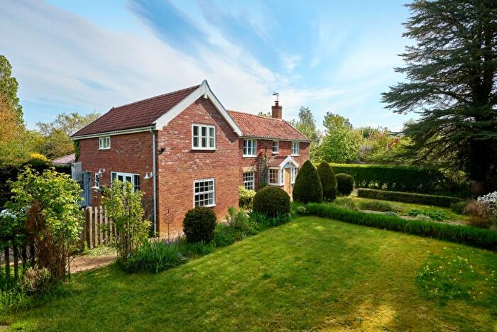 3 Bedroom Detached House For Sale In Cottage Farm & Upthorpe Lodges, Upthorpe Road, IP31