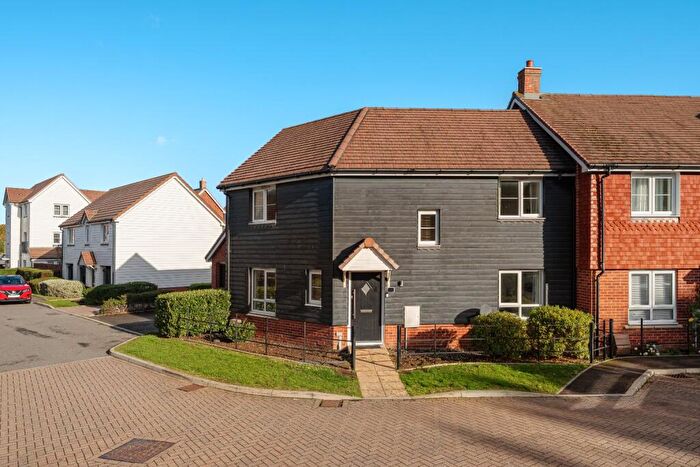3 Bedroom End Of Terrace House For Sale In Bridger Way, Maidstone, Kent, ME17