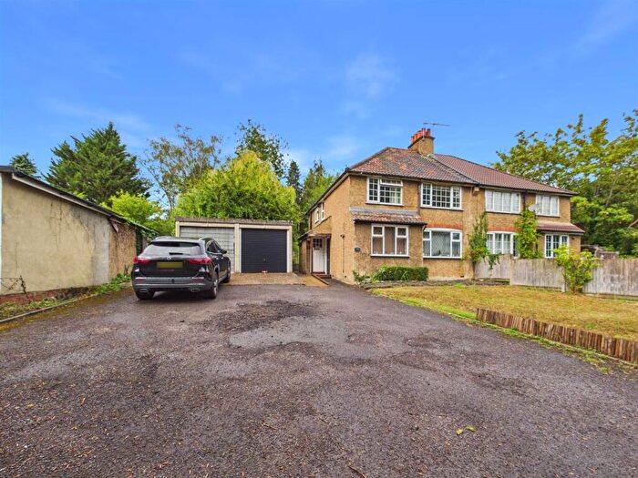 2 Bedroom Maisonette For Sale In Brighton Road, Hooley, Coulsdon, CR5
