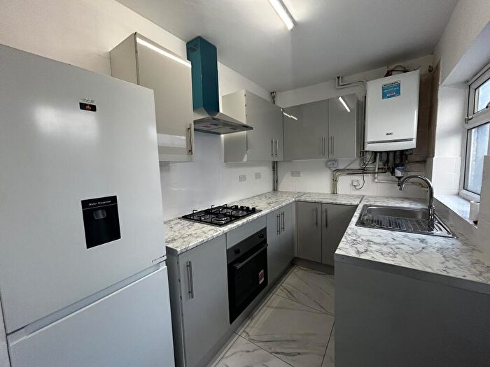 2 Bedroom Terraced House To Rent In Cuthbert Road, Birmingham, B18