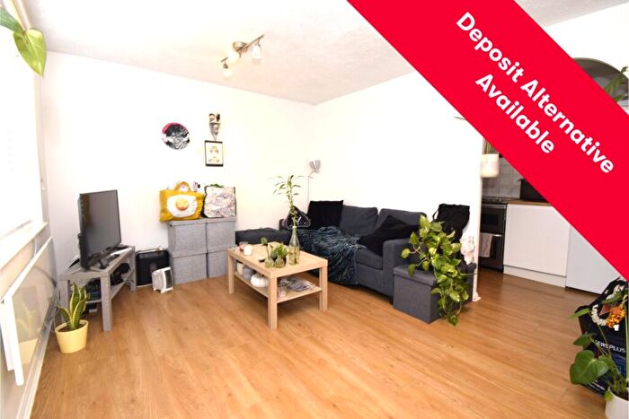 1 Bedroom Terraced House To Rent In Pendall Close, Barnet, Hertfordshire, EN4