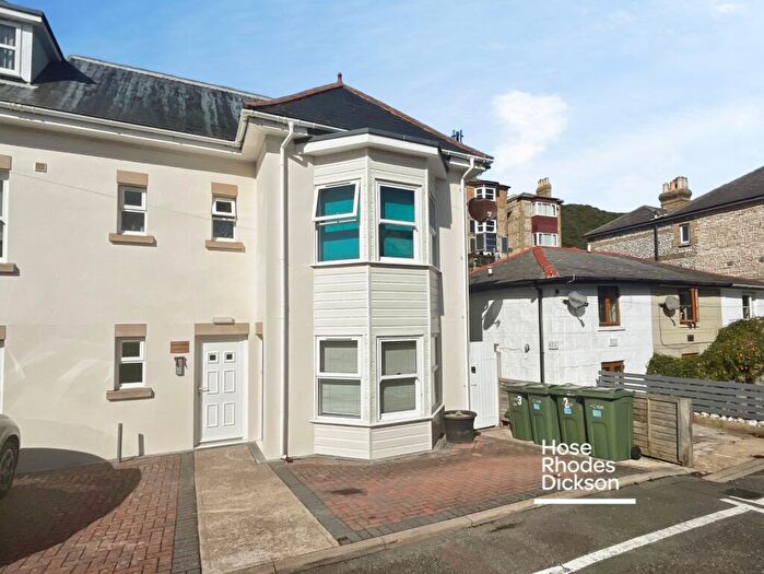 2 Bedroom Flat To Rent In South Street, Ventnor, PO38