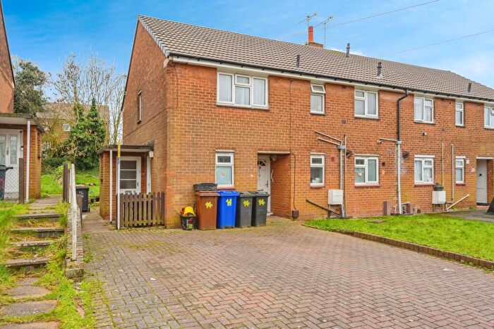 2 Bedroom Maisonette For Sale In Sandalwood Road, Burton-on-Trent, Staffordshire, DE15