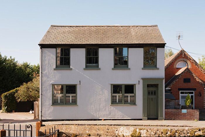 3 Bedroom Detached House For Sale In Ardleigh, Colchester, CO7