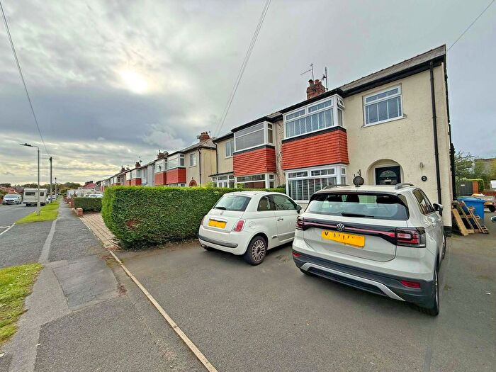 4 Bedroom Semi-Detached House For Sale In Scalby Avenue, Newby, Scarborough, YO12