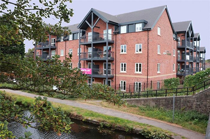2 Bedroom Apartment For Sale In Poppy Grange, Liverpool Road South, Maghull, L31