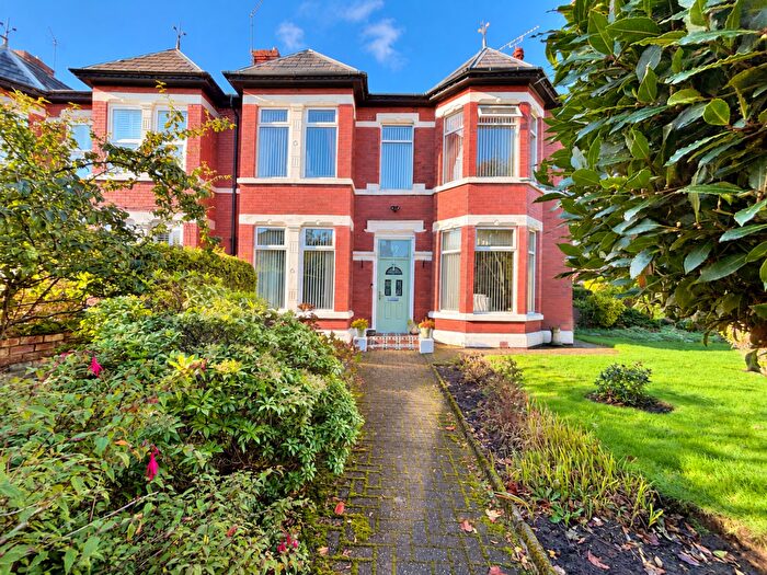 4 Bedroom Semi-Detached House For Sale In Lansdowne Road, Southport, PR8