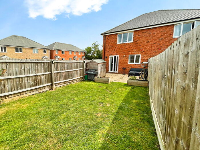 2 Bedroom Semi-Detached House For Sale In Goodwin Field, Northill, SG18