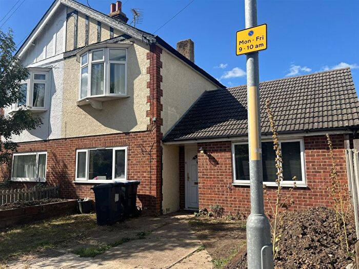 4 Bedroom Semi-Detached House For Sale In Old Bridge Road, Whitstable, CT5