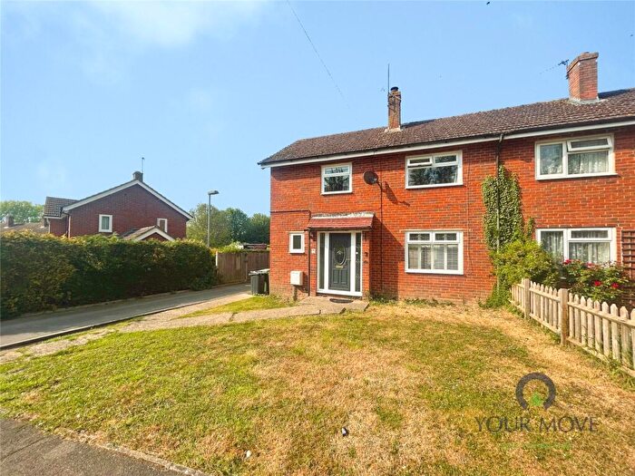 3 Bedroom Semi-Detached House For Sale In Wykeham Grove, Leeds, Maidstone, Kent, ME17
