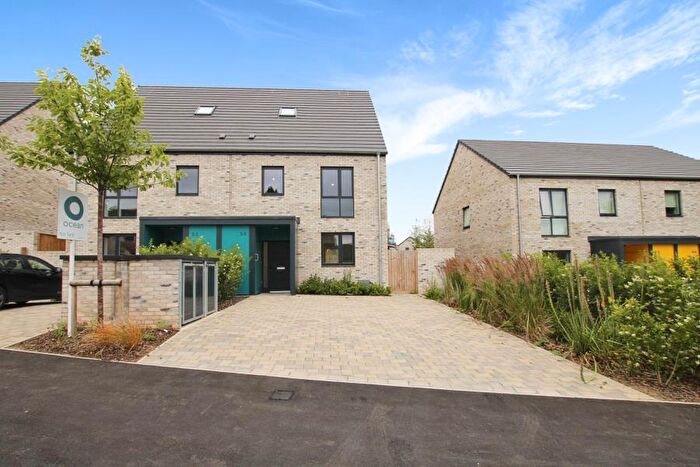 4 Bedroom Semi-Detached House To Rent In Dunmail Road - Elderberry Walk, BS10