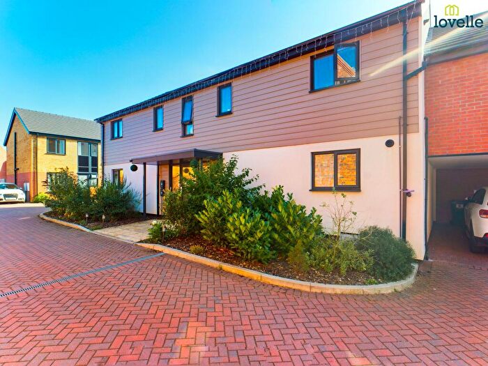 2 Bedroom Flat To Rent In Oxford Street, Market Rasen, LN8