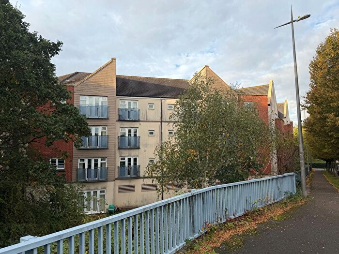 1 Bedroom Flat To Rent In Whistle Road, Mangotsfield, Bristol, BS16