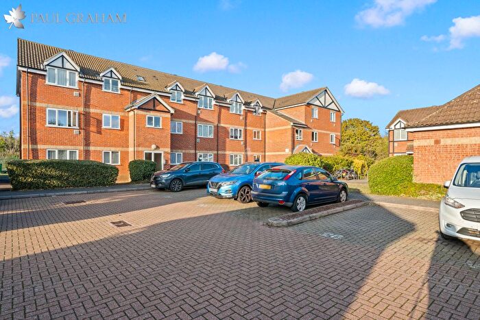 2 Bedroom Flat For Sale In Primrose Close, Hackbridge, SM6
