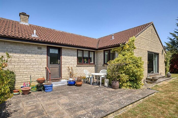 4 Bedroom Detached Bungalow For Sale In Butleigh, Spacious And Light Accommodation In Quiet Cul-de-sac, BA6